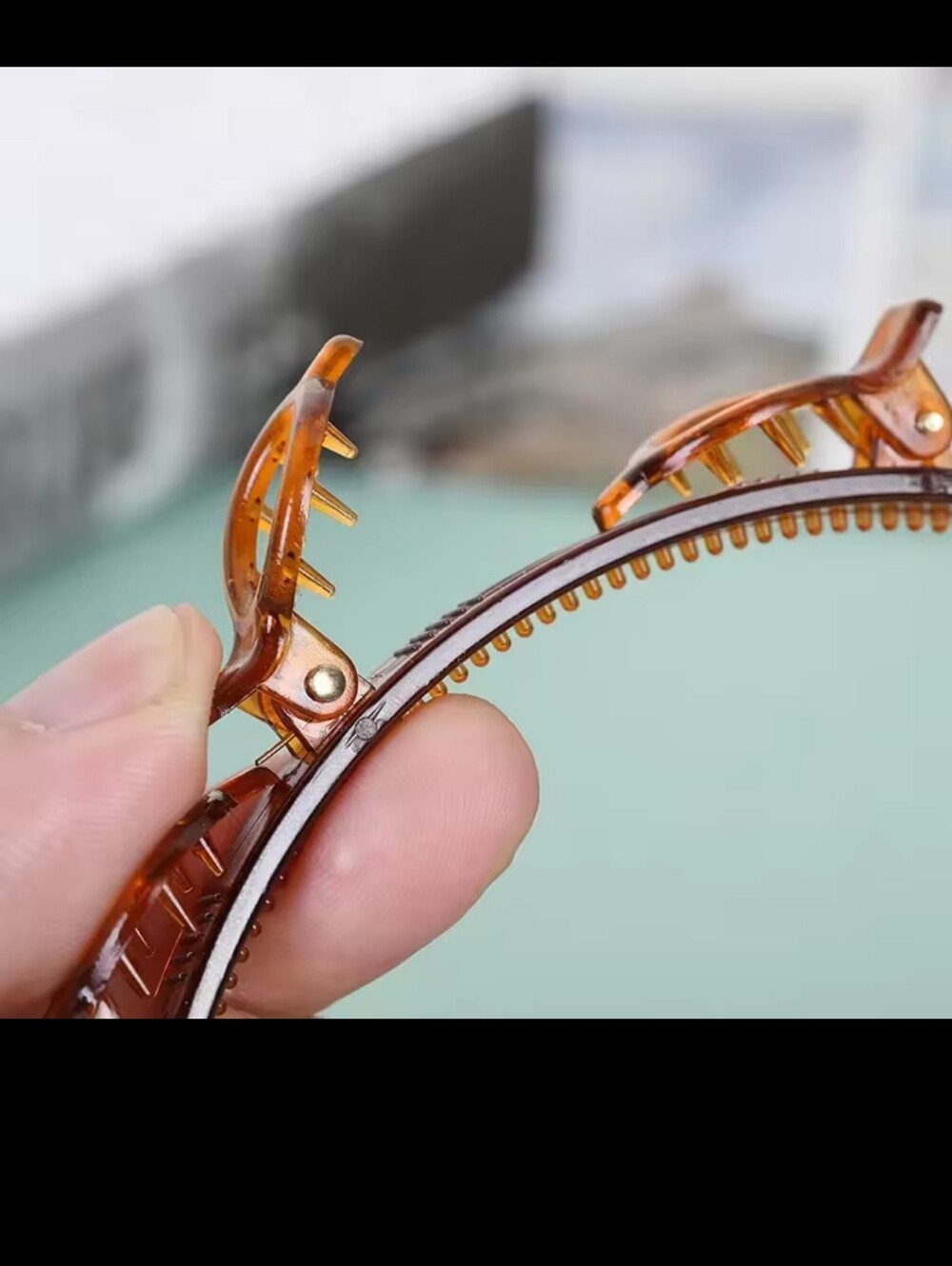 butterfly clip headband - Picture 3 of 3